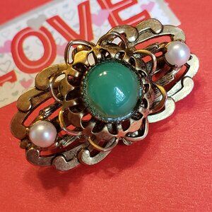 VINTAGE JADE BROOCH